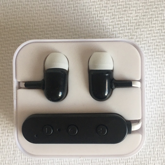 brand new, open box canada life bluetooth black/white earbuds headphones case - Picture 2 of 3